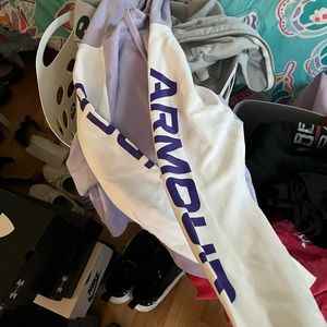 Light purple Under Armour sweatshirt